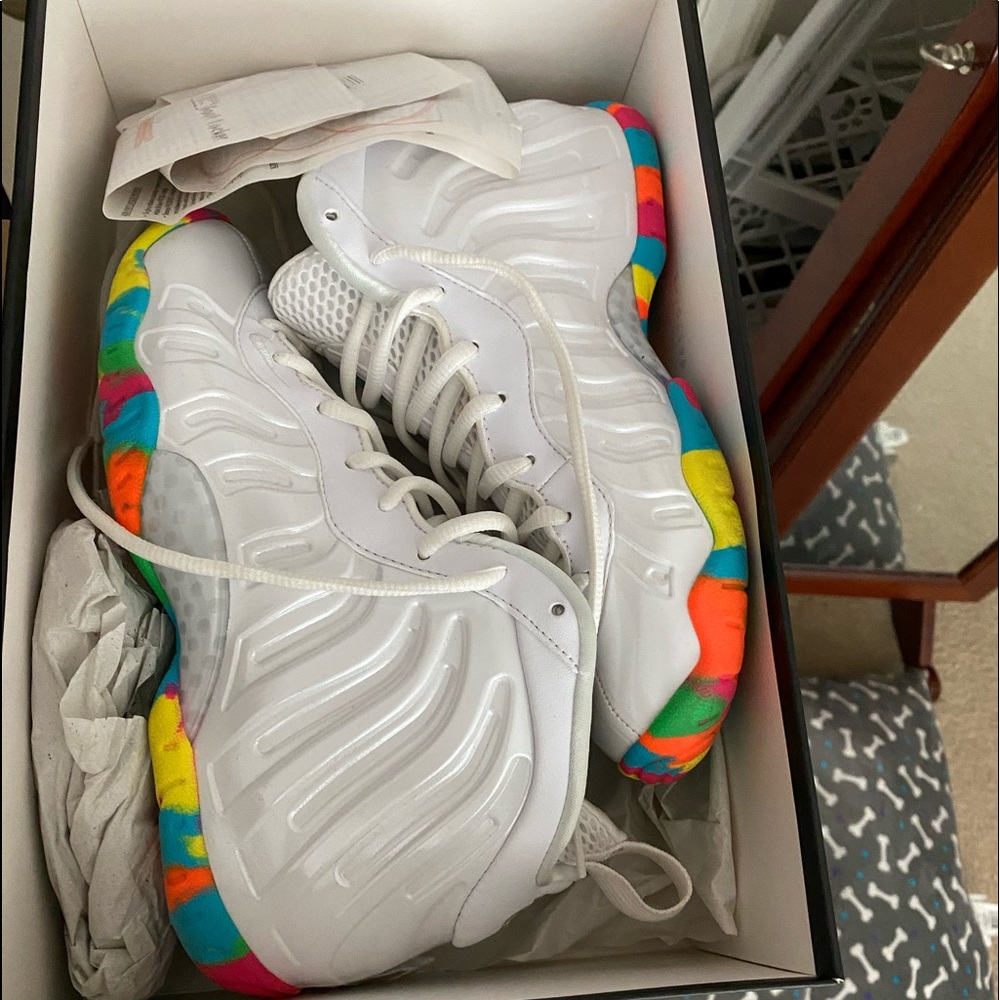 4.5y fruity pebbles (foams) Nike